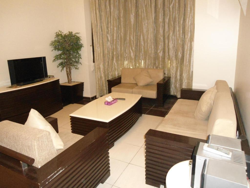 Al Tayyar Suites & Hotel Apartments - Riad Habitación foto